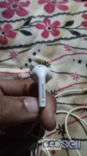Samsung earphones for sale,  Thrissur,  kerala 1 