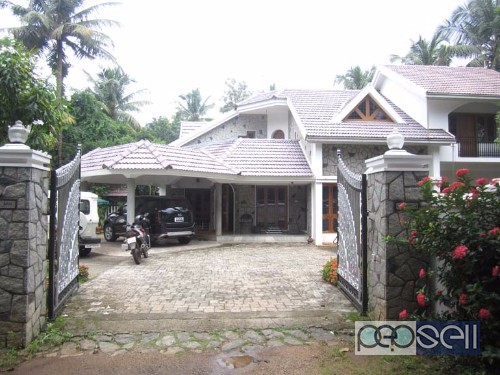Luxurious Bungalow for sale at Thrissur 3 