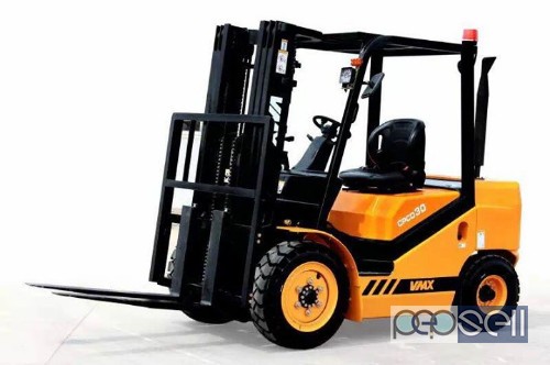  5 ton Fork lifter available for rent available immediately in Dubai 1 
