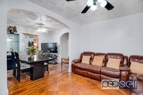 family house for sale in Springfield Gardens 2 