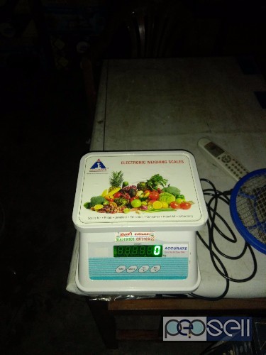 15kg New table top scales.green display.low price. 2 