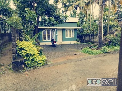 8cent house for sale at Aluva 1 