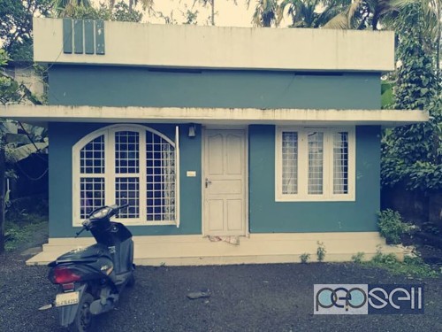 8cent house for sale at Aluva 2 