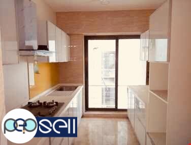 1 room available for female in 4bhk luxury tower SORRENTO Veera Desai 0 