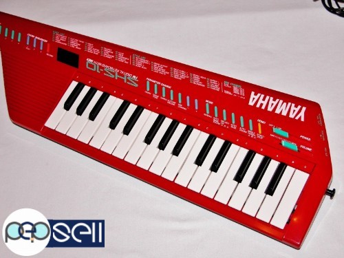 Yamaha SHS10R FM Digital Red Shoulder Keyboard 4 