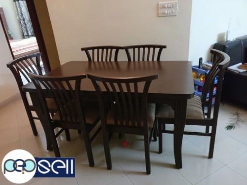 Dining table for sale 0 
