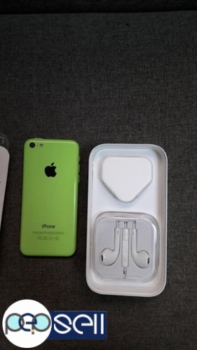 iPhone 5c 16gb complete box, earphone and charger 3 