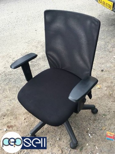 Featherlite exective chairs 2 