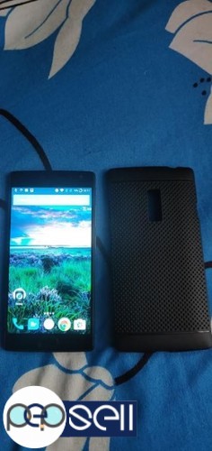 2.5 years old Oneplus 2 phone for sale in Bangalore. Sprankly used phone without any scratches. 1 