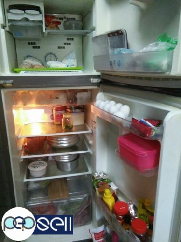Used Whirlpool fridge for urgent sale 2 