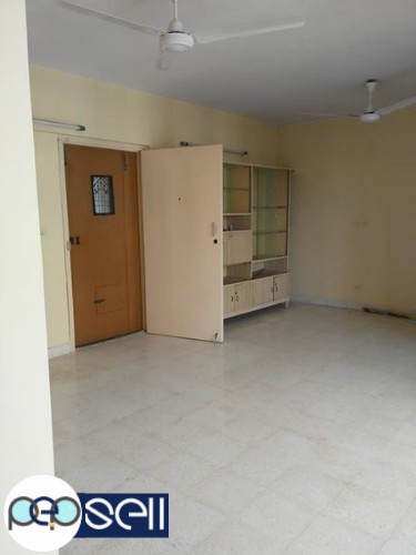 3BHK SEMI FURNISHED FLAT AVAILABLE FOR LEASE ONLY FOR FAMILIES CLIENTS@ FOUR BUNGLOW ANDHERI WEST 1 