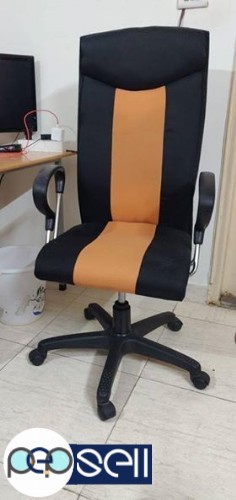 Sparingly used and well maintained computer chair for sale 0 