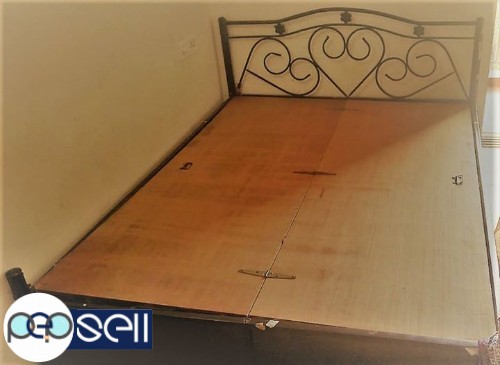 Queen size Wroght Iron double bed 6.5*5 feets 0 