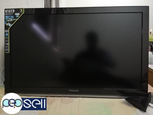 Panasonic led 43 inch TV for sale. Only used 6 months 0 