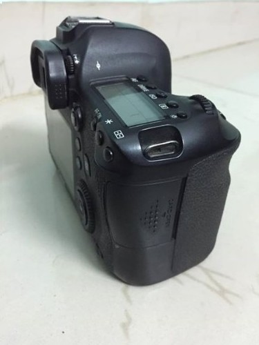 Canon EOS 6D body only for sale at North Parur 2 