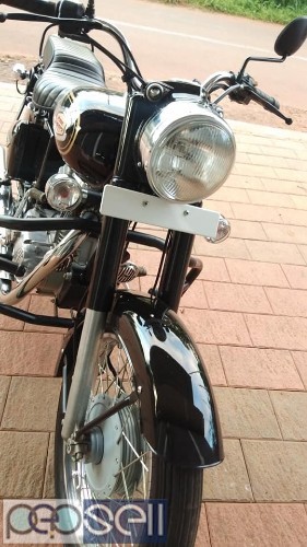 Royal Enfield standard 350 Showroom condition. No scratches 1 