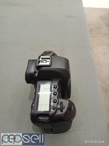 Canon 5d Mark 2 body  With battery and charger 2 
