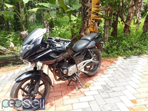Pulsar 220 2015 model urgent sale at Thiruvalla 1 