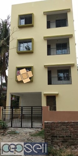 2bhk spacious flat in Tollygunj. 5mims from metro station. 0 