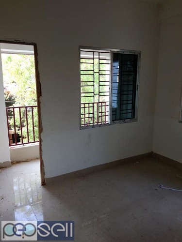 2bhk spacious flat in Tollygunj. 5mims from metro station. 4 