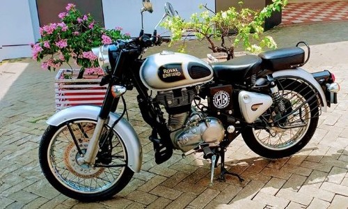 Royal Enfield classic 2017 model for sale at Muvattupuzha 0 